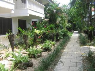 Villa Criselda Resort Balabag  Exteriör bild
